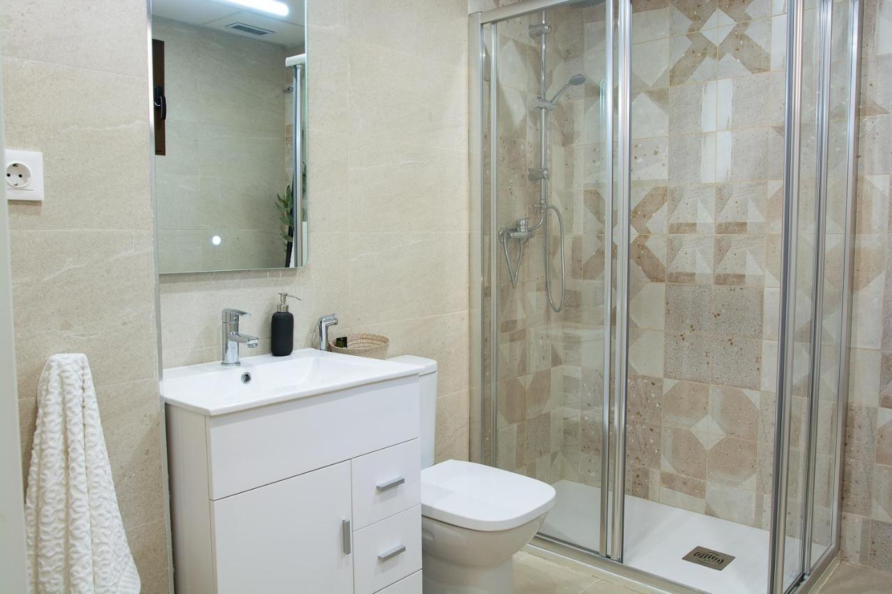 Ap Turist Velazquez Apartment Alicante Bagian luar foto