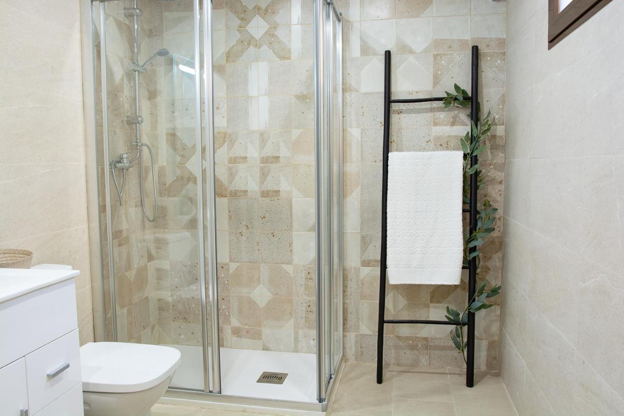 Ap Turist Velazquez Apartment Alicante Bagian luar foto