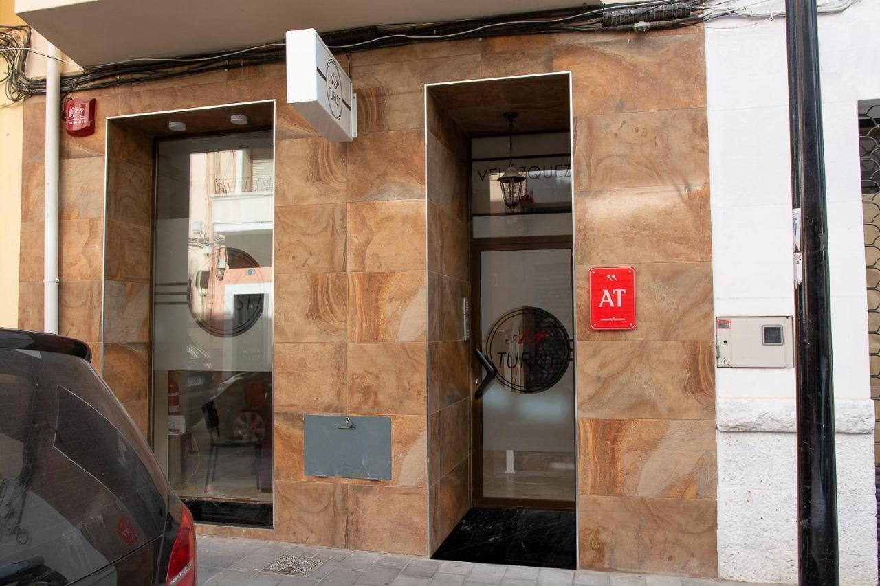 Ap Turist Velazquez Apartment Alicante Bagian luar foto