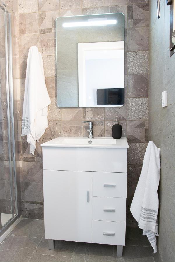 Ap Turist Velazquez Apartment Alicante Bagian luar foto