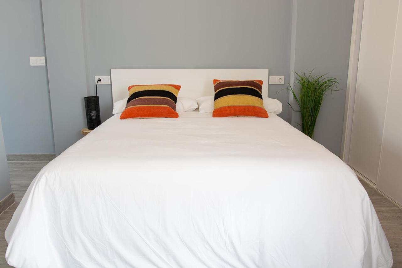 Ap Turist Velazquez Apartment Alicante Bagian luar foto