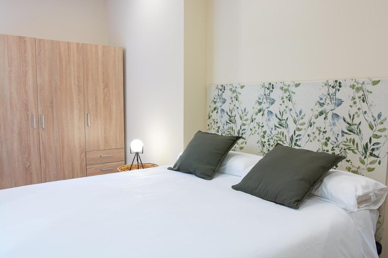 Ap Turist Velazquez Apartment Alicante Bagian luar foto