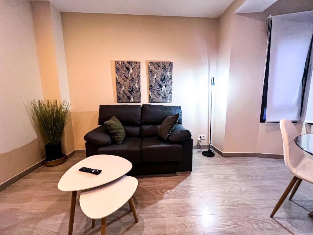 Ap Turist Velazquez Apartment Alicante Bagian luar foto