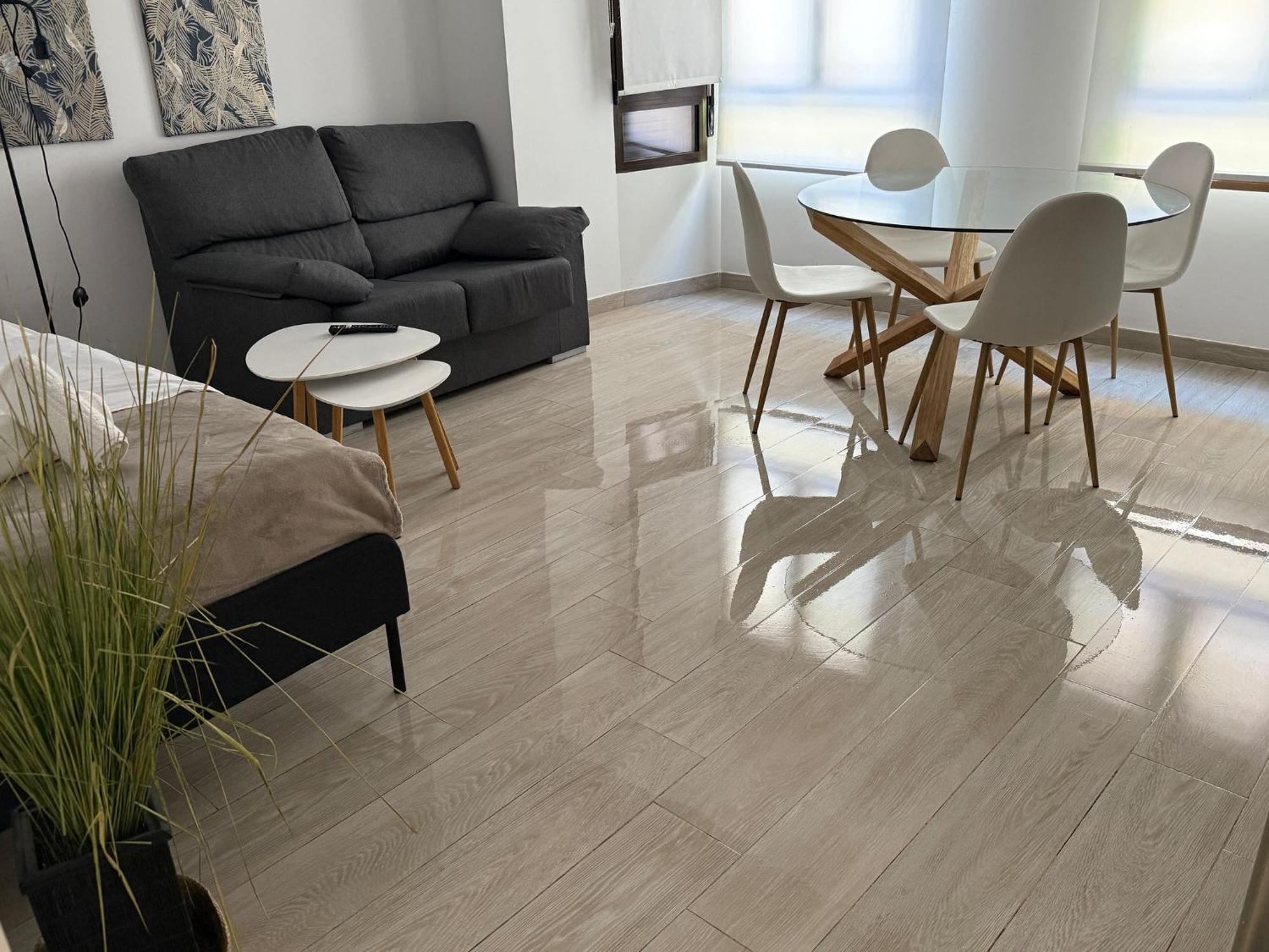 Ap Turist Velazquez Apartment Alicante Bagian luar foto